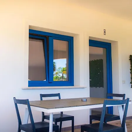 Sardiniarooms 아파트 *